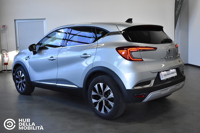 CAPTUR E-TECH HYBRID